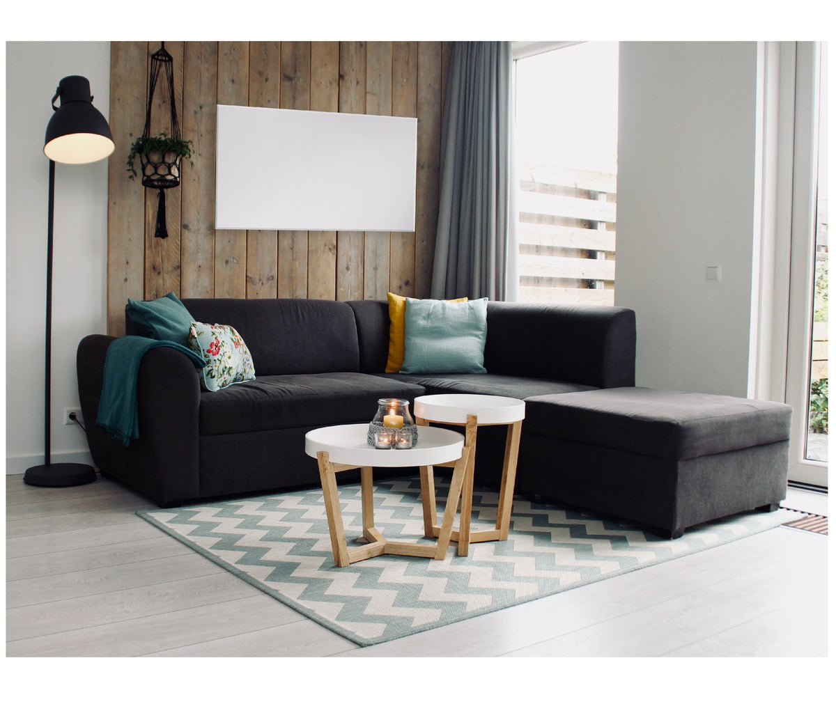 SWRE 700 Infrarød Varmeovn av metall med termostat Farge: Hvit Stilren design IP33